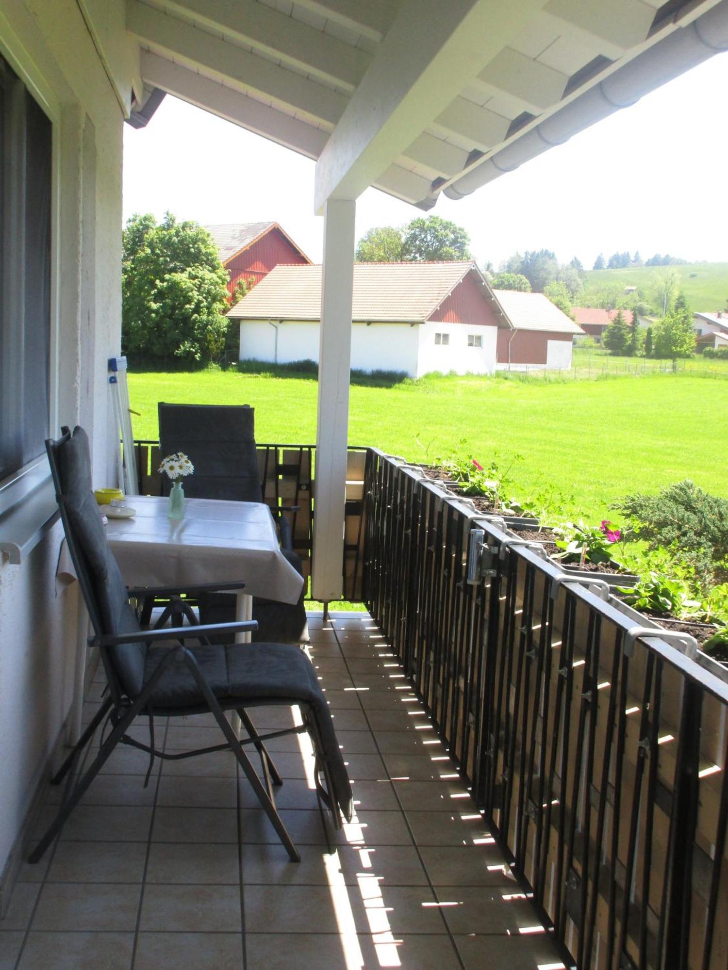 Gaestehaus Reisacher - Mehrbettzimmer Peiting Exterior photo