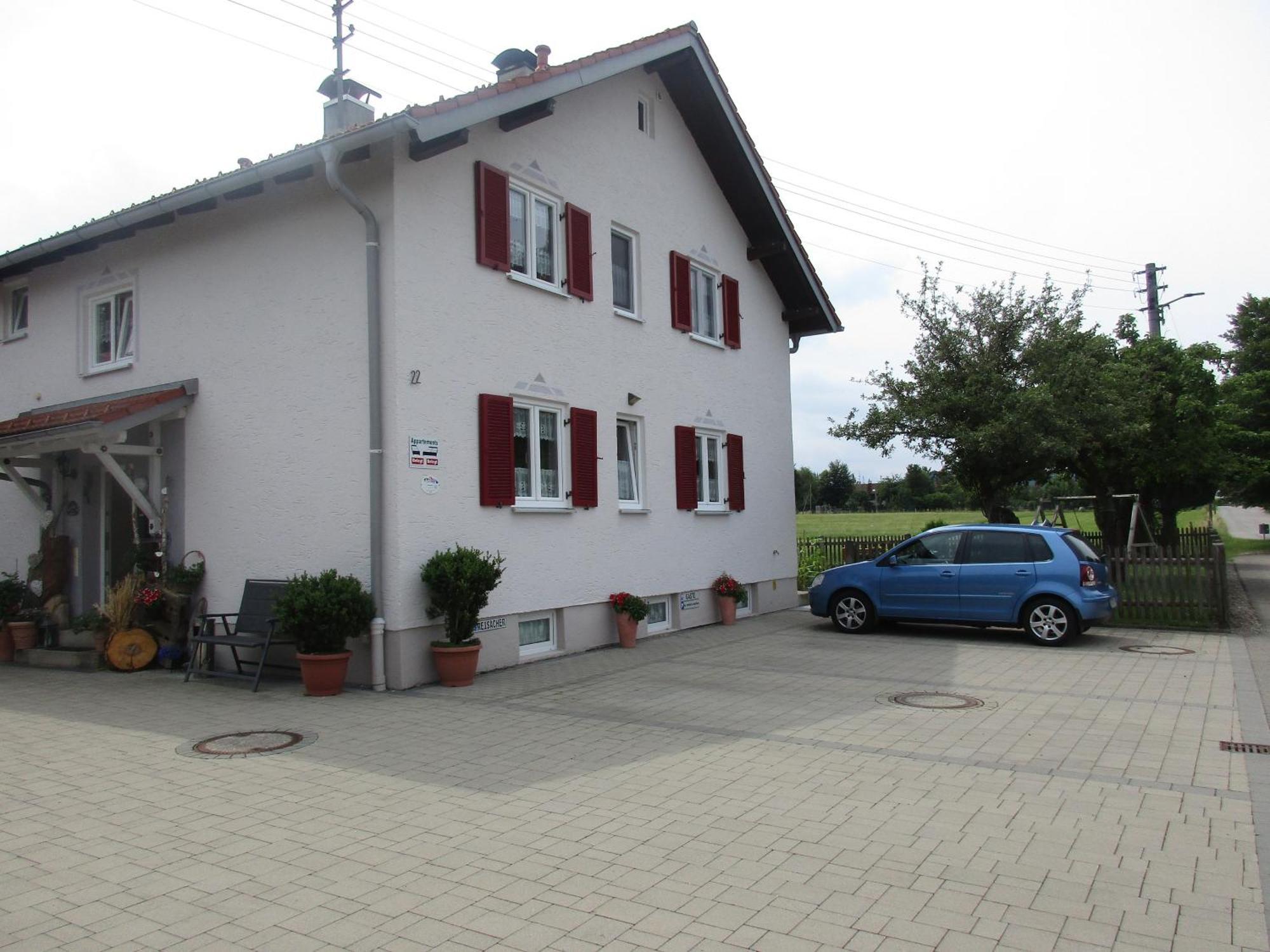 Gaestehaus Reisacher - Mehrbettzimmer Peiting Exterior photo
